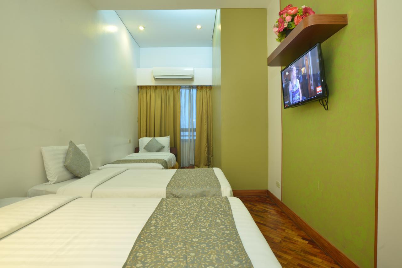 The Malayan Plaza Hotel Pasig City Exterior foto